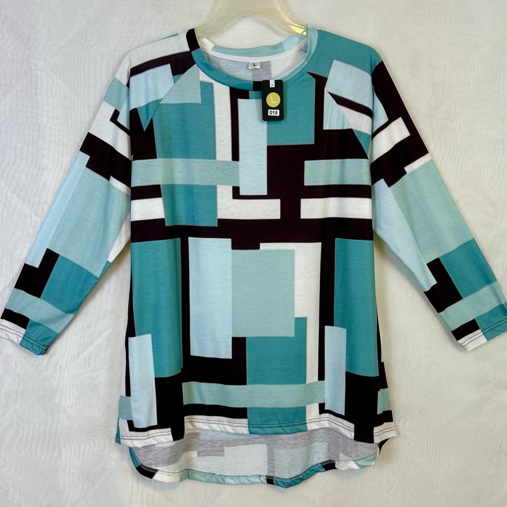 New women’s Long Sleeve Lightweight Colorful Hi-Low Tunic Top / Large